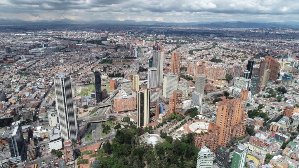 Entre todos podemos contribuir a mejorar la calidad del aire de Bogotá.