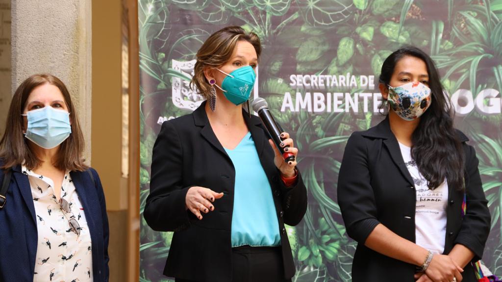 Secretaria de Ambiente, Carolina Urrutia en rueda de prensa