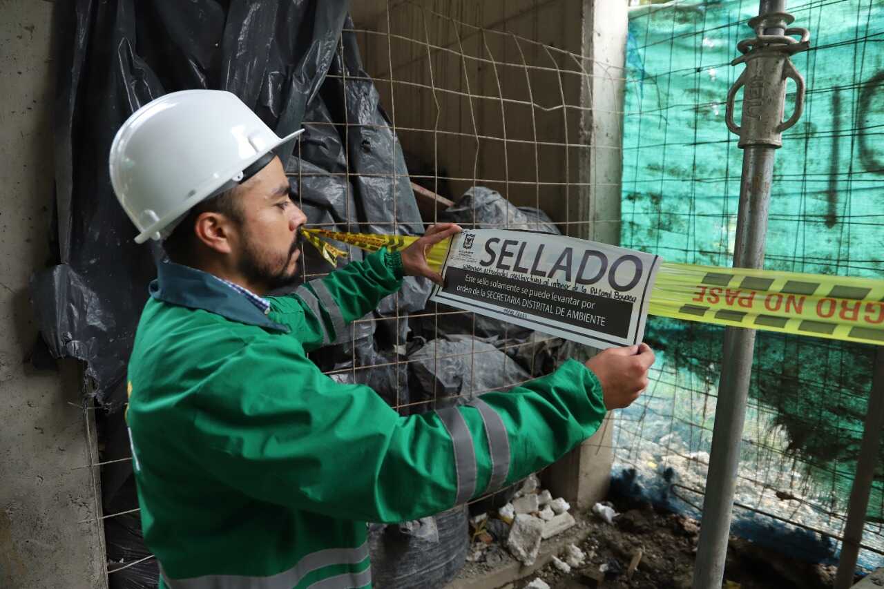 Secretaría de Ambiente impone medida preventiva a obra en Fontibón