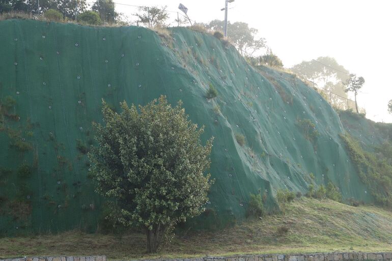 Obra de mitigación del riesgo en parque Mirador de los Nevados.