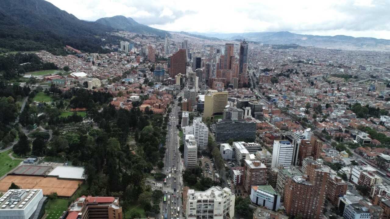 Incendios y vientos que arrastran el material particulado afectan la calidad del aire de Bogotá y otras ciudades del país