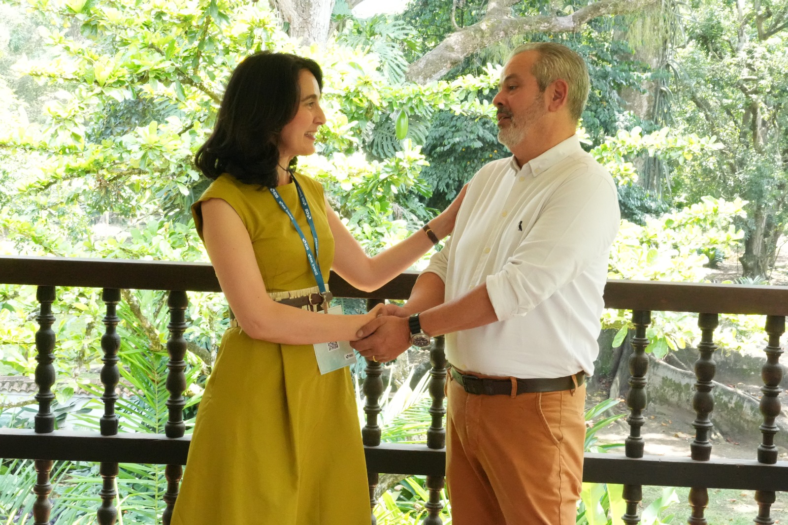 Los secretarios de Ambiente de Bogotá y São Paulo, Adriana Soto y Rodrigo Ravena, respectivamente, al cierre de la reunión bilateral.