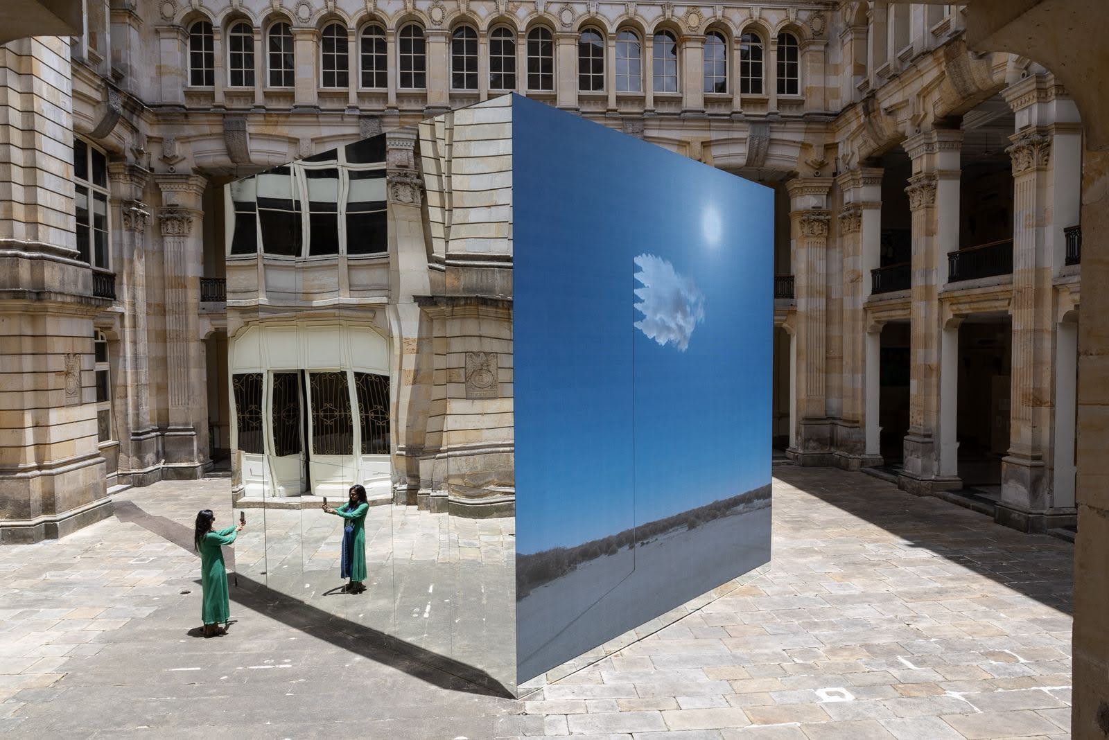 Foto: Surrender (Flag) en el Palacio de San Francisco