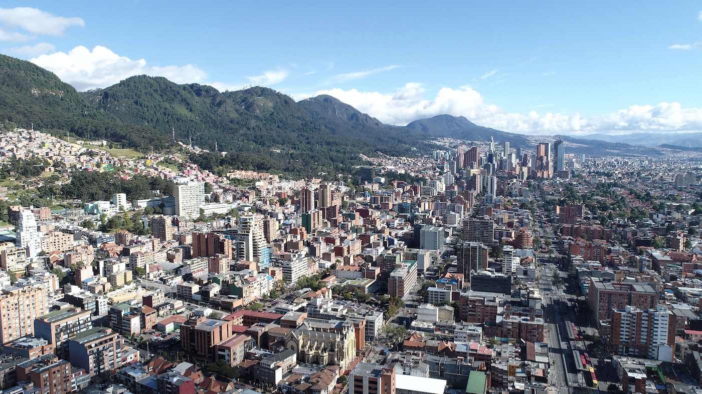 Distrito avanza en estrategias innovadoras para mejorar la calidad de aire de Bogotá: restauración, reverdecimiento y ZUMA